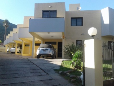 ALQ TEMP DUPLEX PISCINA 4 PERS