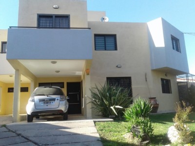 ALQ TEMP DUPLEX PISCINA 4 PERS