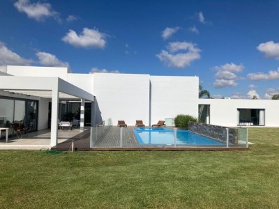 Propiedad Premium: HERMOSA CASA DE CATEGORIA BARRIO PRIVADO CAUSANA 