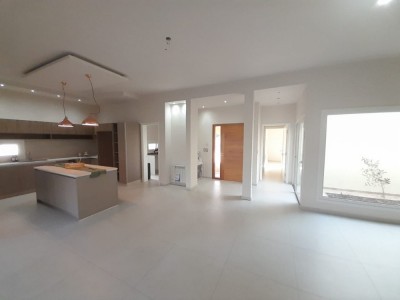 HERMOSA CASA , BARRIO PRIVADO LAS CAÑITAS