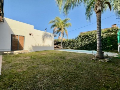 HERMOSA CASA CHALET A LA VENTA , 300 METROS COSTANERA