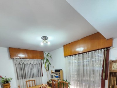 Venta - Oportunidad , 2 Hermosas Propiedades En Un Solo Terreno , 8 Cuadras Del Centro